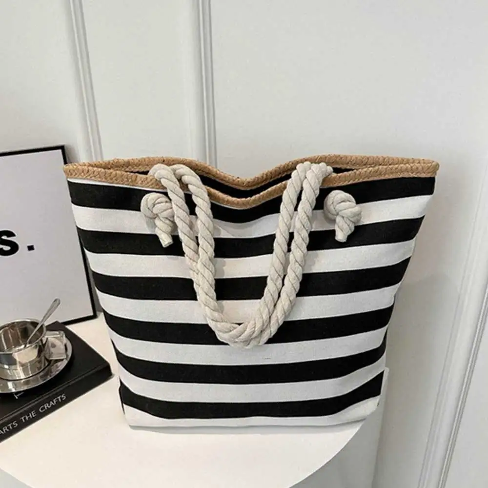Canvas Tote Designer - Los Nuevos Bolsos de Moda 2025,